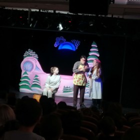 25 февраля  в Калужском театре кукол студенты  Калужского областного колледжа культуры и искусств провели  игровую программу, посвящённую Масленице.