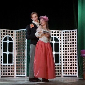 В колледже культуры прошел показ спектакля по пьесе французского драматурга Эжена Лабиша " Соломенная шляпка".
