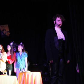 19 апреля, на сцене колледжа, состоялась премьера мюзикла Джонатана Ларсона "Тик-Так...БУМ!"