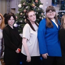 18 декабря студенты 4 курса "Театральное творчество" приняли участие в мероприятии НСП МЭШДОМ (ЦРТД и Ю "Созвездие")  "Поэтическая гостиная".