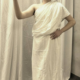 Погружение в мир Древней Греции: исследование костюмов