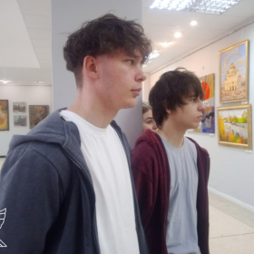 Наши студенты специальности ФВТ  посетили выставку калужских художников!