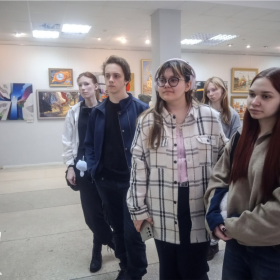 Наши студенты специальности ФВТ  посетили выставку калужских художников!