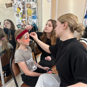 Наставничество в действии: студенты провели мастер‑класс по гриму