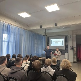 С гордостью представляем вам Волкова Артёма Юрьевича — преподавателя нашего Колледжа и ценного сотрудника ШКИ.