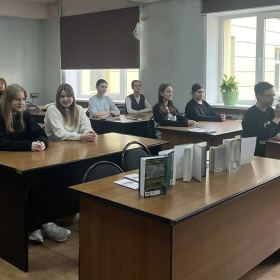 Сегодня к нам в колледж пришли гости из «Белинки» с крутым мероприятием «Экология начинается с тебя»!